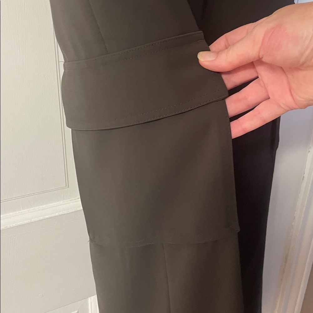 GAP 365 High Rise Cargo Pleated Trousers in brown, women’s size 6 - Picture 8 of 15